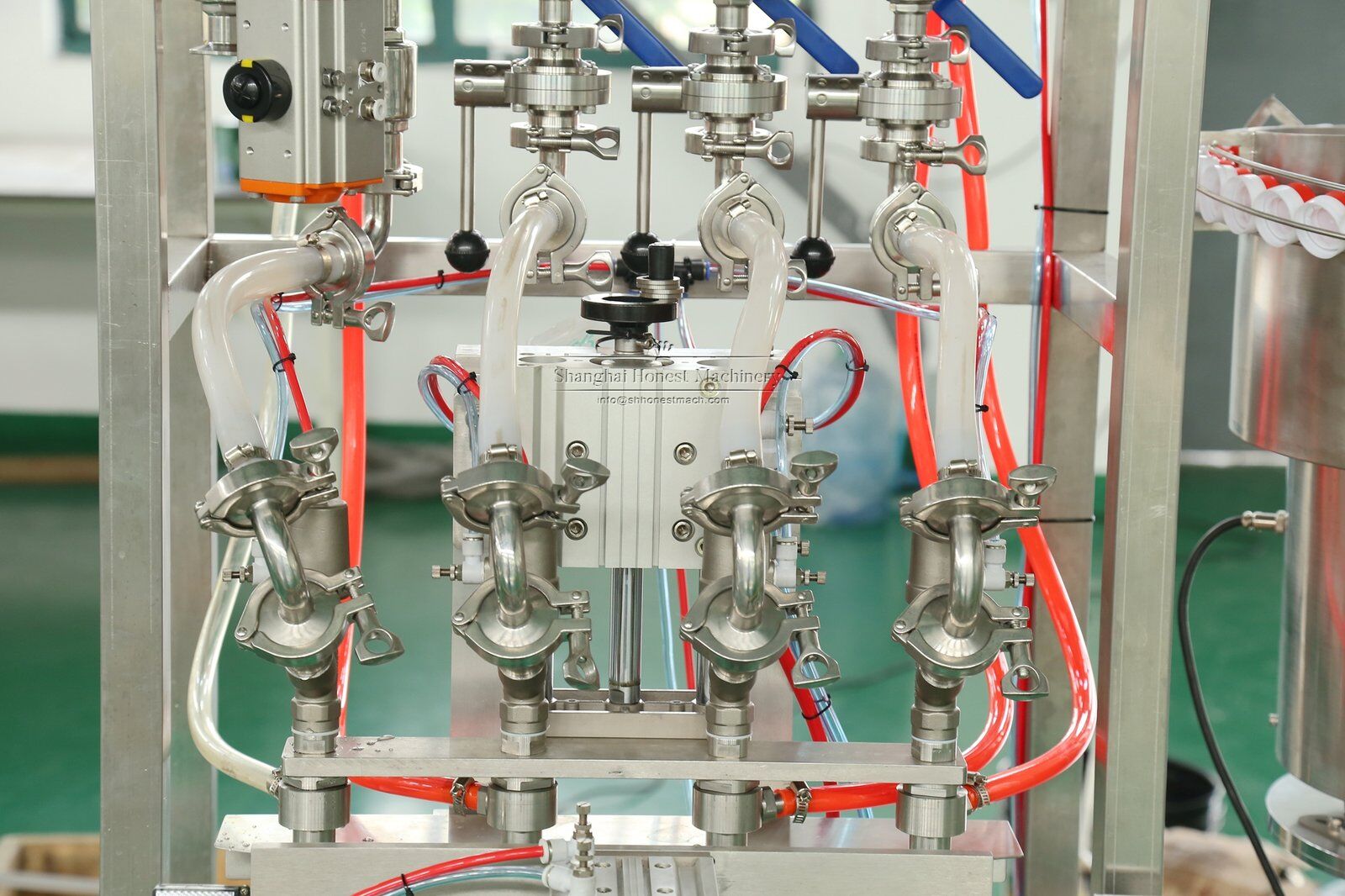 soysauce filling machine (2)
