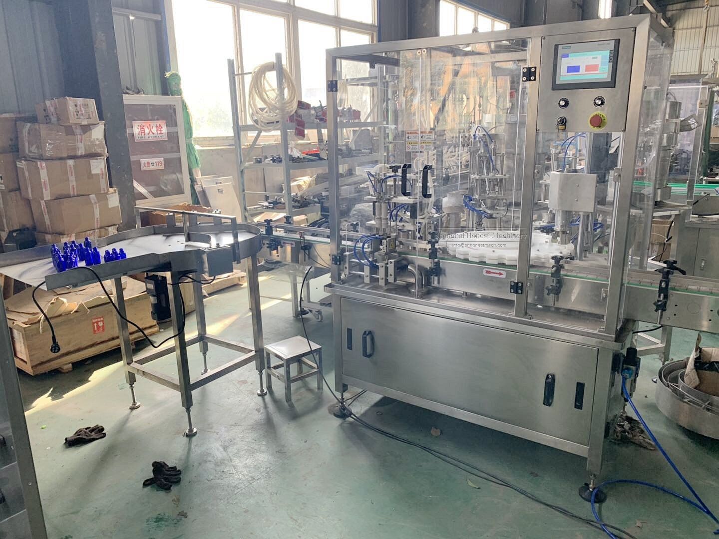 perfume vacuum filling machine (5)