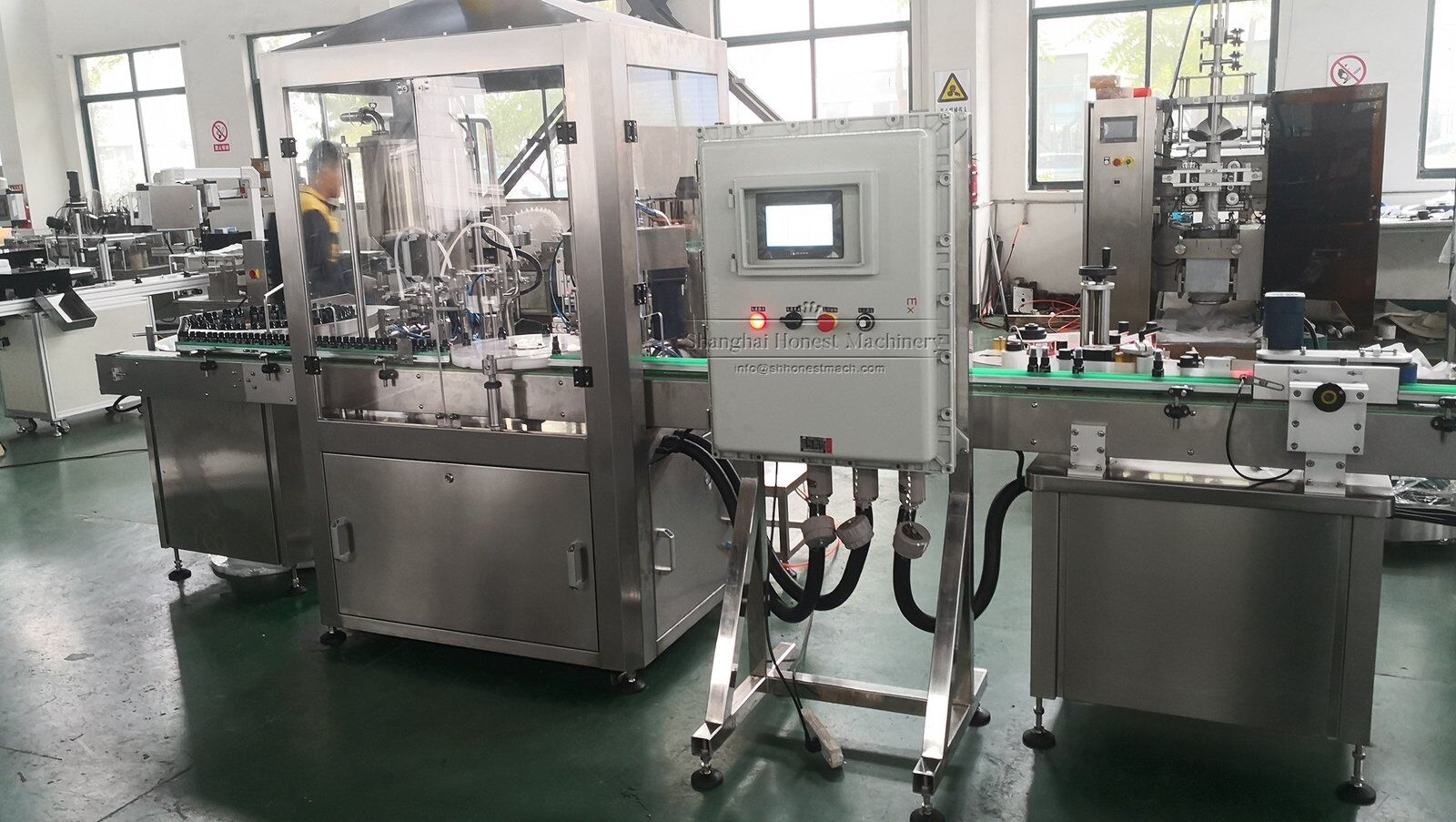 explosion-proof spray bottle filling machine (1)