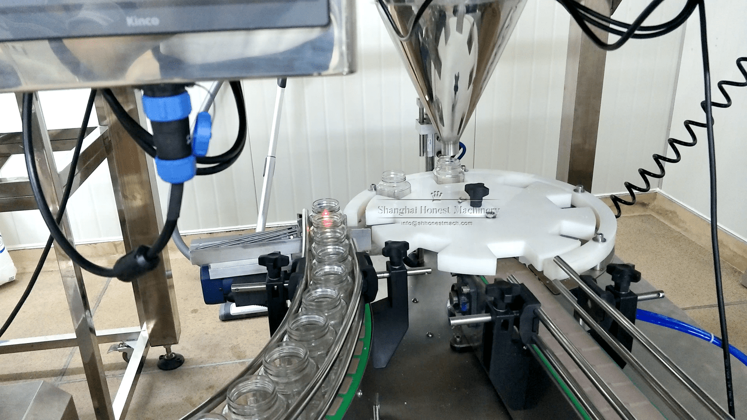 glass bottle salt filling machine (3)