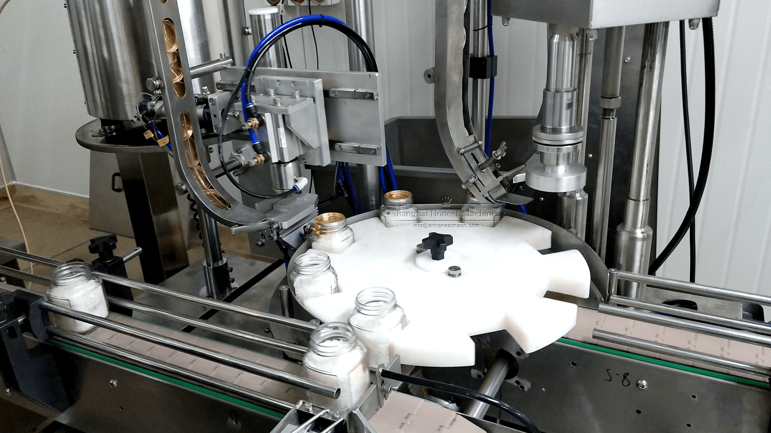 glass bottle salt filling machine (4)